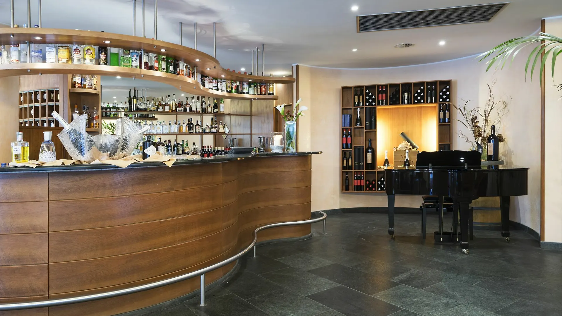 Hotel Dependence Del Parco Porlezza 4*,